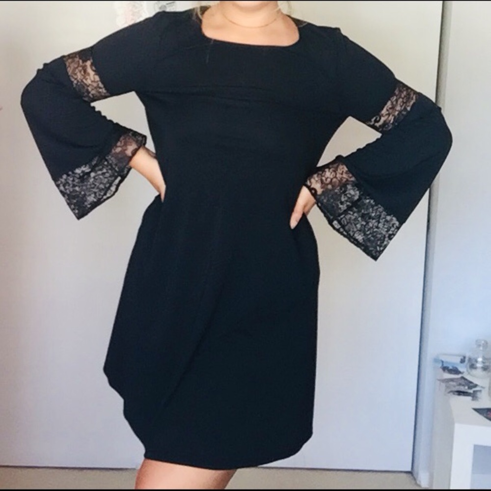 lace bell sleeve dress